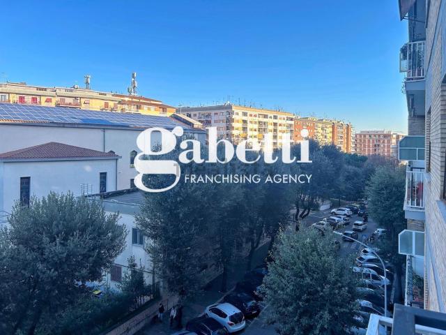 Appartamento in vendita di 130 m² in Via Bellegra
