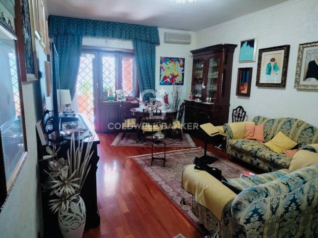 Appartamento in vendita di 130 m² in Via Bivongi