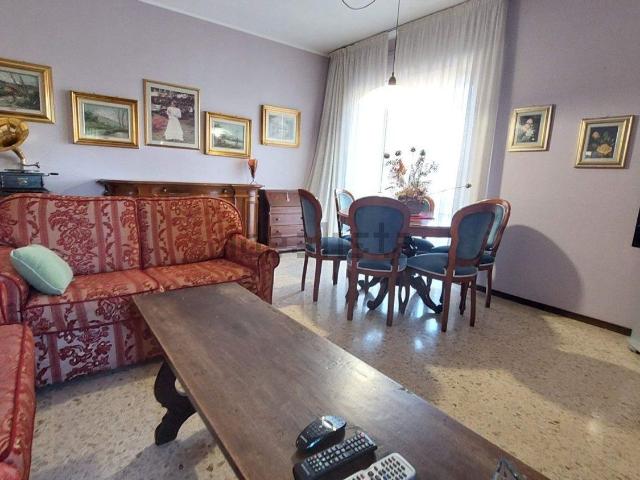 Appartamento in vendita di 130 m² in Via G. B. Curti, 2