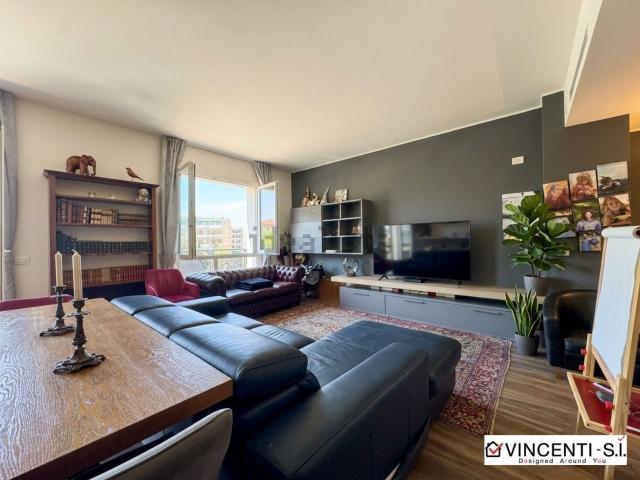 Appartamento in vendita di 130 m² in Via Gallura, 15