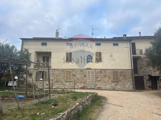 Appartamento in vendita di 130 m² in Via Gente Vibia, 27