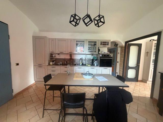 Appartamento in vendita di 130 m² in Via Giuliano Cassiani, 1