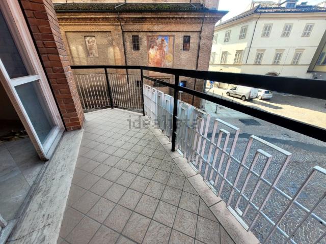 Appartamento in vendita di 130 m² in Via Giuseppe Nicolini