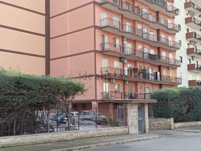 Appartamento in vendita di 130 m² in Via Giuseppe Papalia