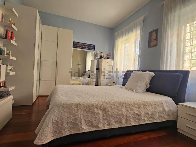 Appartamento in vendita di 130 m² in Via Giuseppe Tornielli