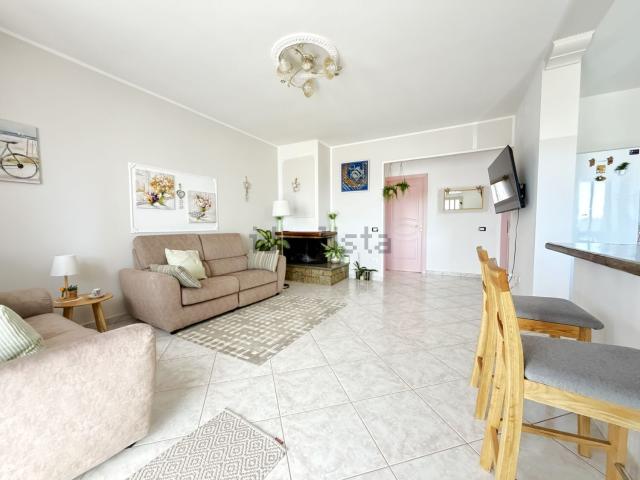 Appartamento in vendita di 130 m² in Via Giacomo Leopardi