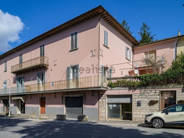 Appartamento in vendita di 130 m² in Via Giacomo Matteotti, 48