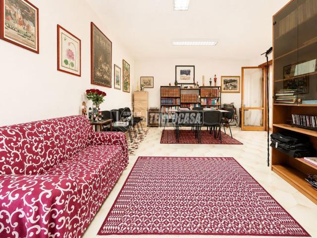 Appartamento in vendita di 130 m² in Via Giosuè Carducci, 24