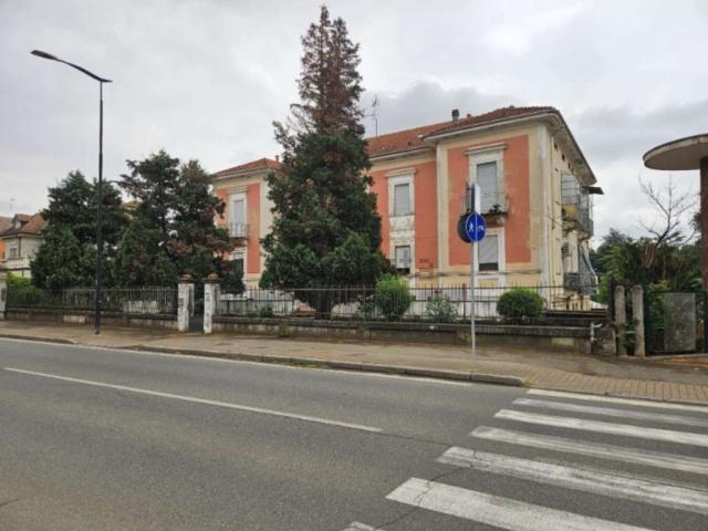 Appartamento in vendita di 130 m² in Via Giordano Bruno