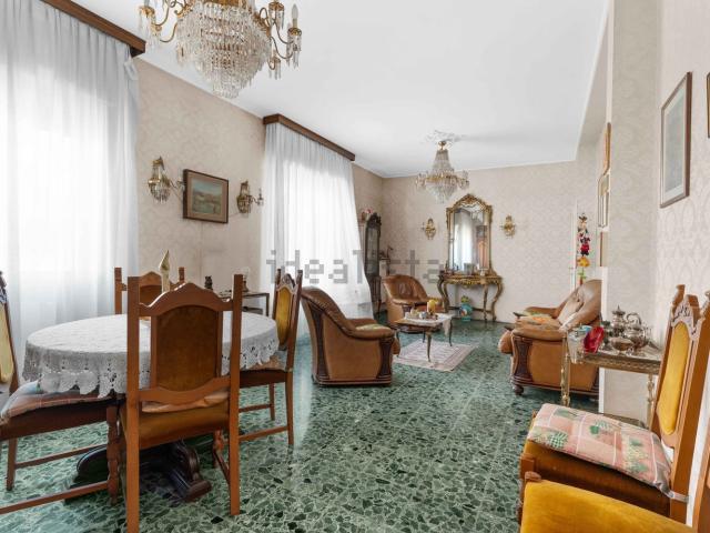 Appartamento in vendita di 130 m² in Via Giovanni Antonio Plana, 37