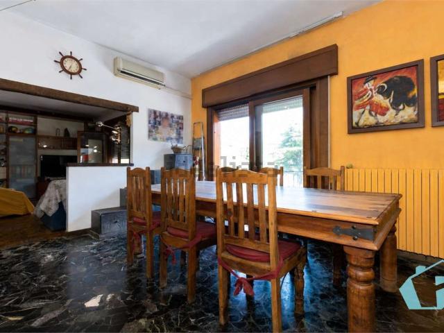Appartamento in vendita di 130 m² in Via Giovanni Battista Grassi, 2