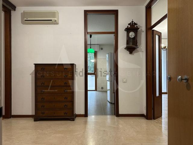 Appartamento in vendita di 130 m² in Via Giovanni Michelotti