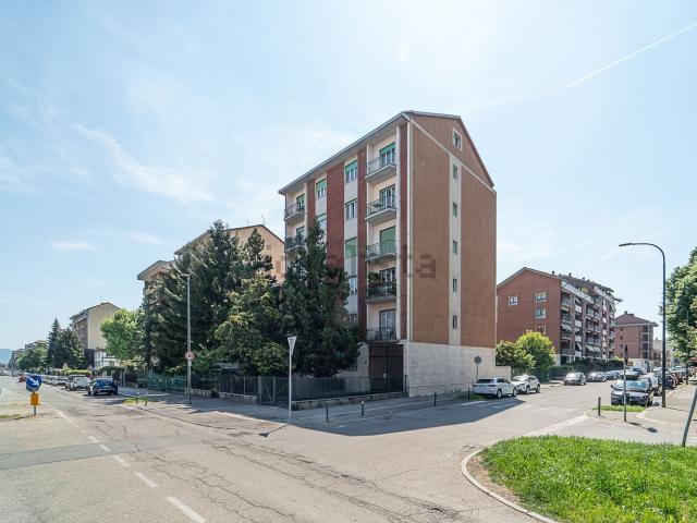 Appartamento in vendita di 130 m² in Via Giovanni Servais, 147