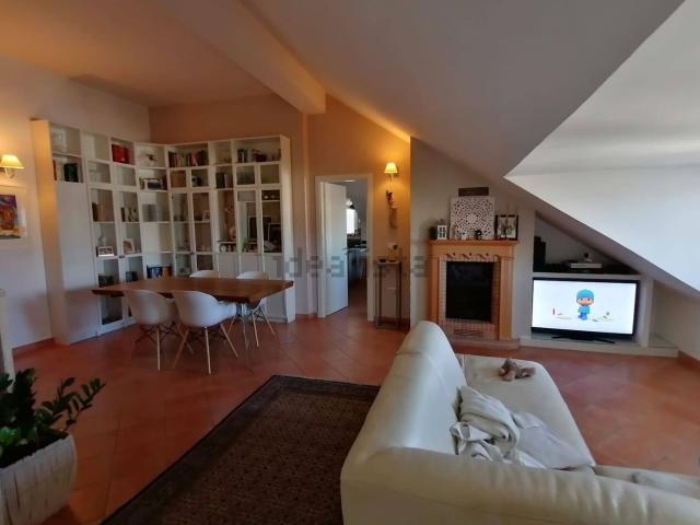Appartamento in vendita di 130 m² in Via Giovanni XXIII, 21