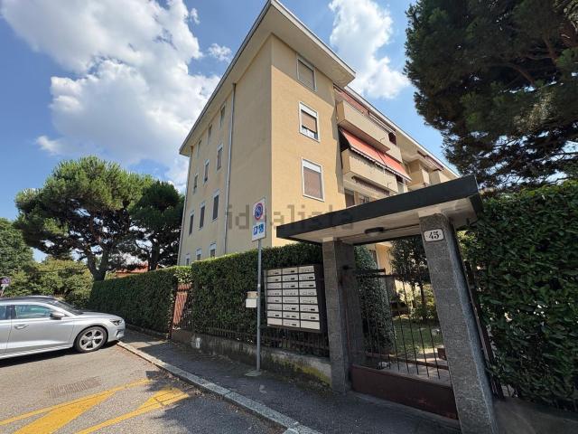 Appartamento in vendita di 130 m² in Via Gran Paradiso, 45