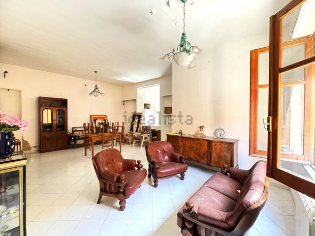 Appartamento in vendita di 130 m² in Via Guglielmo Oberdan