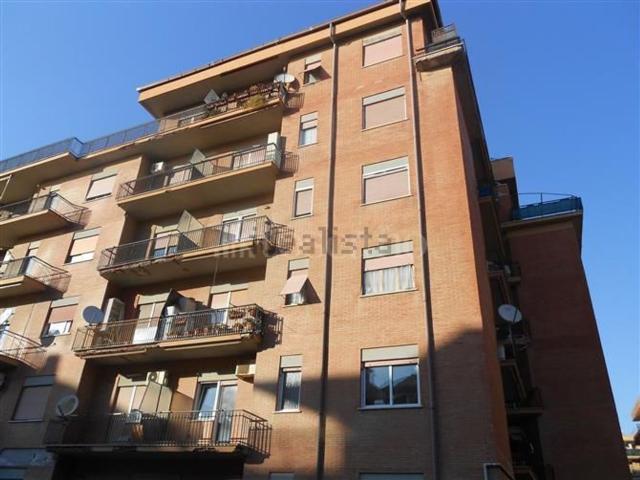 Appartamento in vendita di 130 m² in Via Guido Vincon