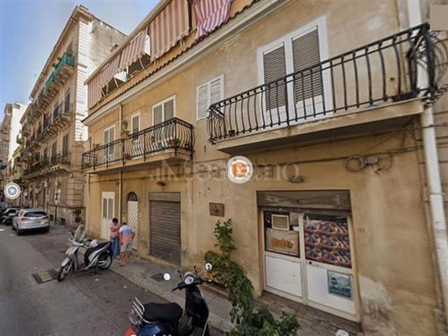 Appartamento in vendita di 130 m² in Via D&apos Ossuna
