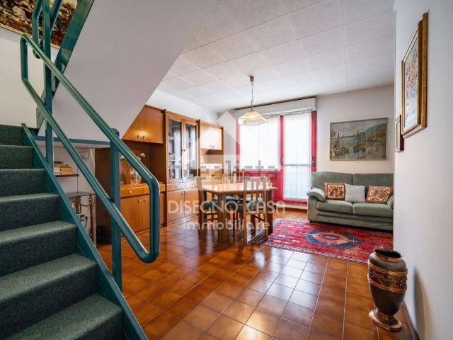 Appartamento in vendita di 130 m² in Via Don Luigi Monza, 82