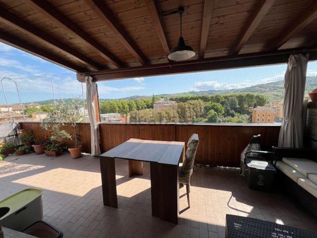 Appartamento in vendita di 130 m² in Via Dante Alighieri, 1