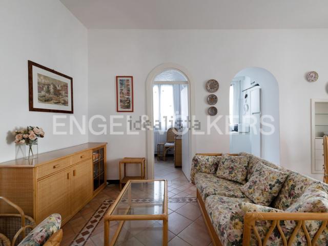 Appartamento in vendita di 130 m² in Via Dante Alighieri