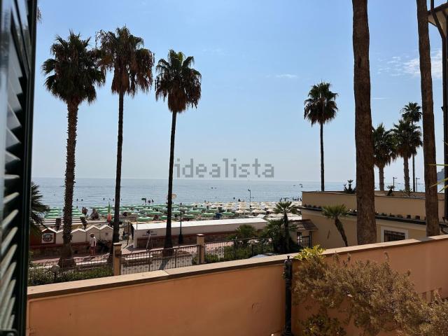 Appartamento in vendita di 130 m² in Via Dante Alighieri