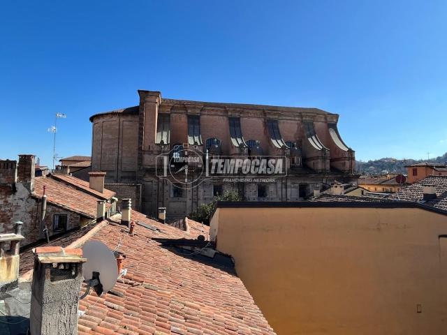 Appartamento in vendita di 130 m² in Via de&apos  Chiari
