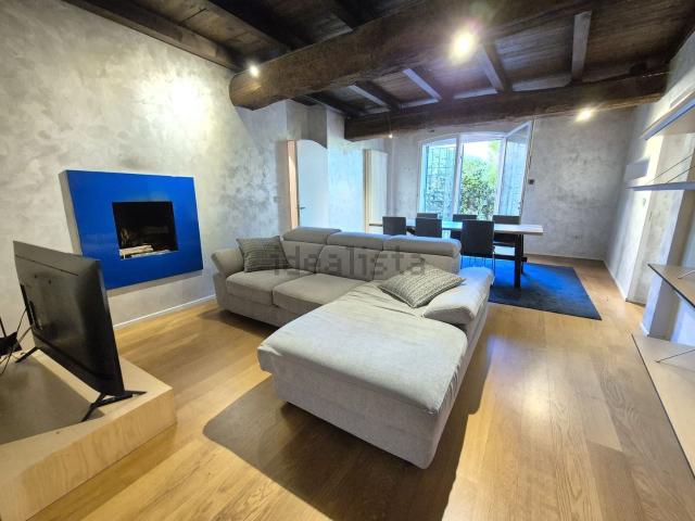 Appartamento in vendita di 130 m² in Via Dè Gessaroli