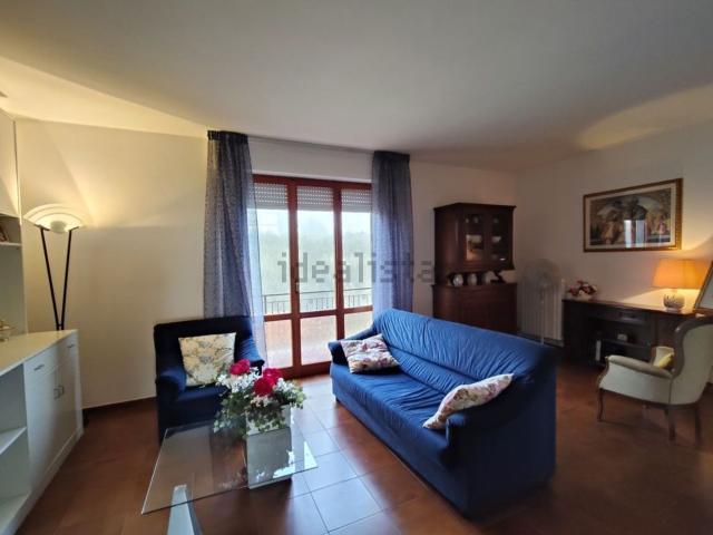 Appartamento in vendita di 130 m² in Via degli Eroi