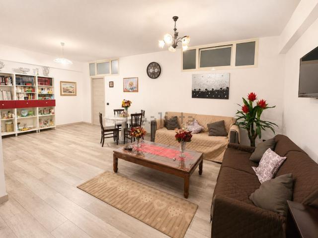 Appartamento in vendita di 130 m² in Via dei Mughetti, 3