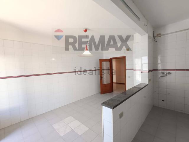 Appartamento in vendita di 130 m² in Via dei Marsi, 3