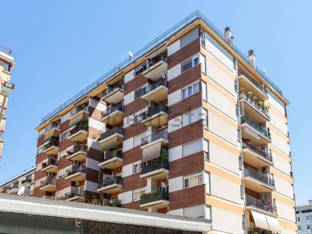 Appartamento in vendita di 130 m² in Via dei Monti di Pietralata, 18