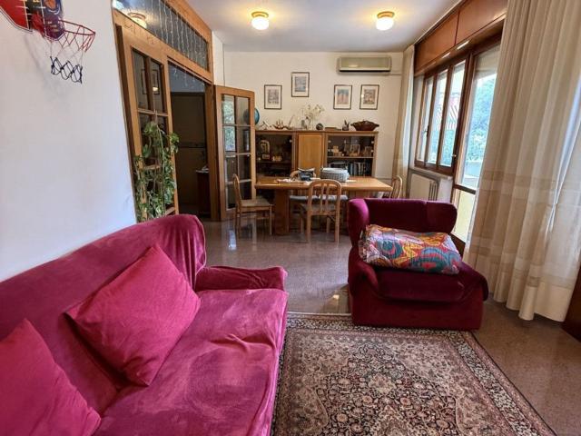Appartamento in vendita di 130 m² in Via dei Garofani