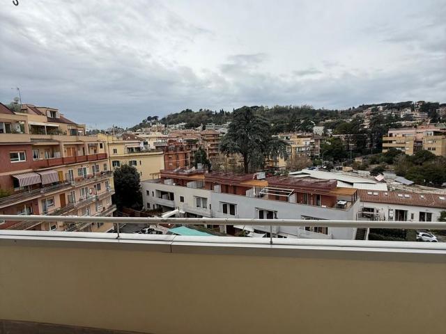 Appartamento in vendita di 130 m² in Via dei Giuochi Istmici, 7