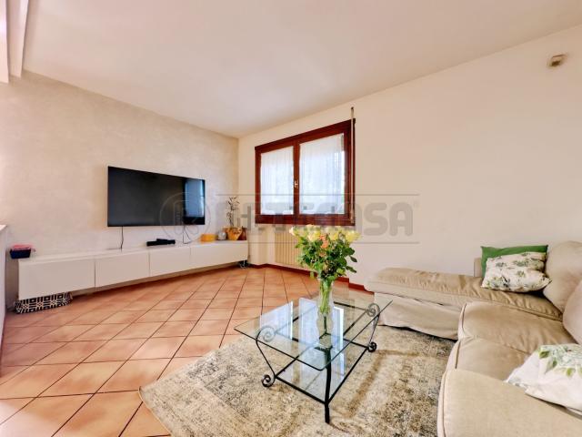 Appartamento in vendita di 130 m² in Via dei Trozi, 19