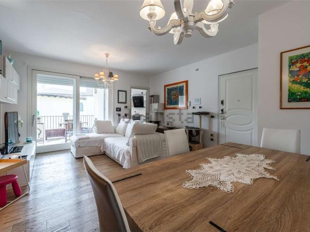 Appartamento in vendita di 130 m² in Via del Trifoglio, 4