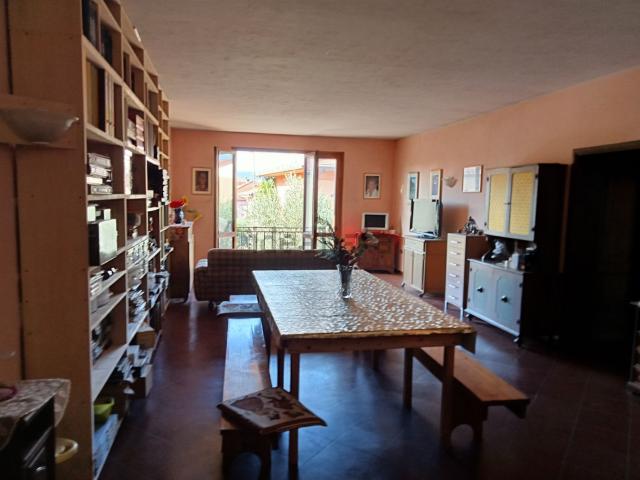 Appartamento in vendita di 130 m² in Via della Costituzione