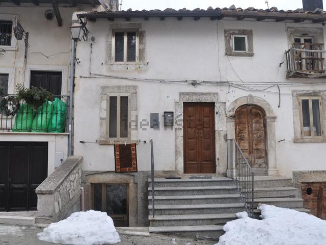 Appartamento in vendita di 130 m² in Via delle Collicelle
