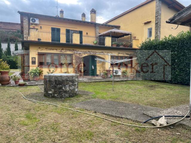 Appartamento in vendita di 130 m² in Via delle Cinque Vie