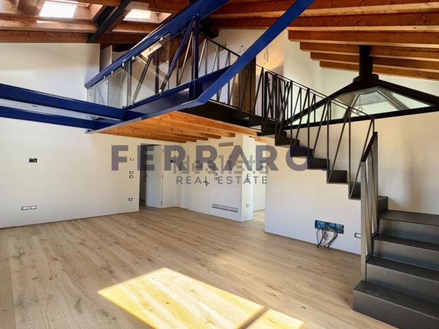 Appartamento in vendita di 130 m² in Via delle Acquette