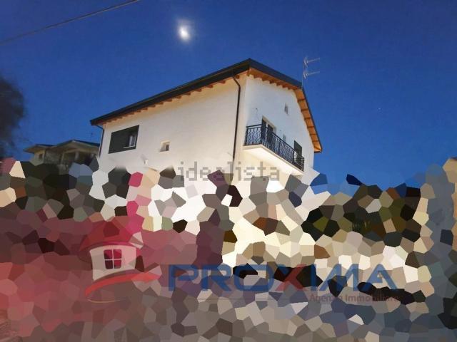 Appartamento in vendita di 130 m² in Via delle Azalee