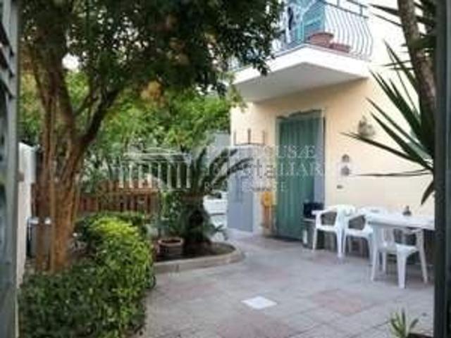 Appartamento in vendita di 130 m² in Via delle Terme, 87