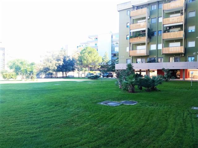 Appartamento in vendita di 130 m² in Via Divisione Paracadutisti della Folgore, 14