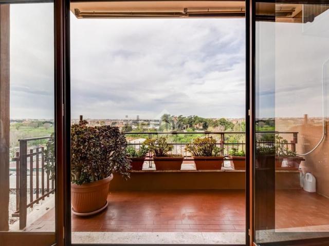 Appartamento in vendita di 130 m² in Via di Casal Bruciato, 53