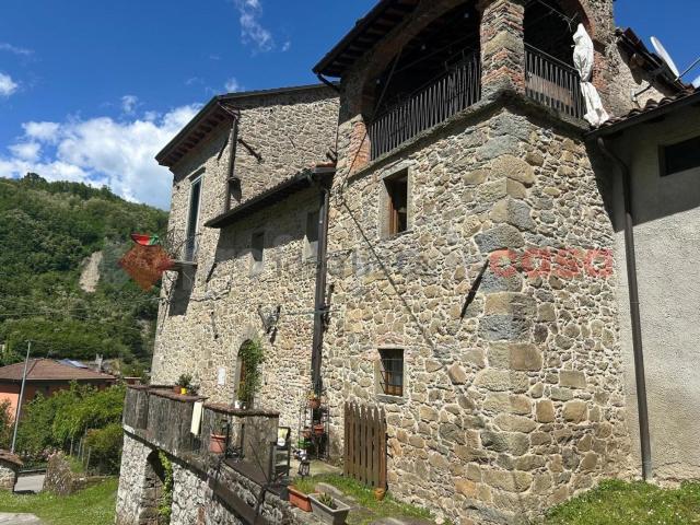 Appartamento in vendita di 130 m² in Via Di Perdonica