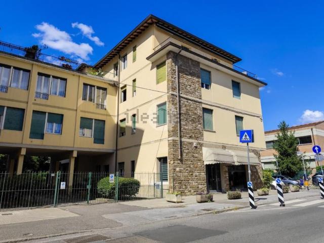 Appartamento in vendita di 130 m² in Via di Ripoli