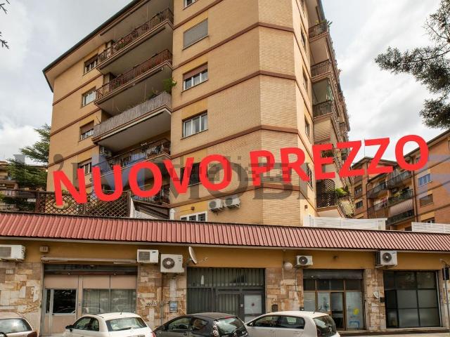 Appartamento in vendita di 130 m² in Via di Valle Aurelia
