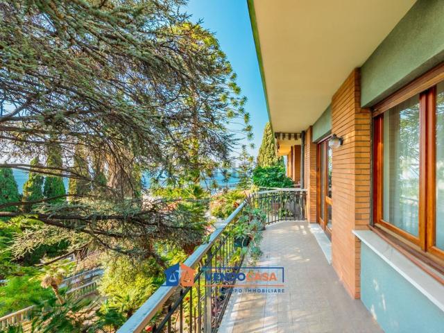 Appartamento in vendita di 130 m² in Via Duca degli Abruzzi, 42