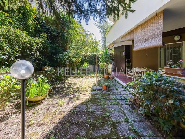 Appartamento in vendita di 130 m² in Via Enrico Albanese