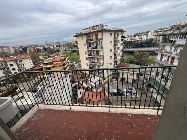 Appartamento in vendita di 130 m² in Via Enrico Forlanini, 20